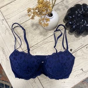 ✨VS PINK Date Push-Up Bra✨